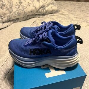 Women’s HOKA size 8. Like brand new.